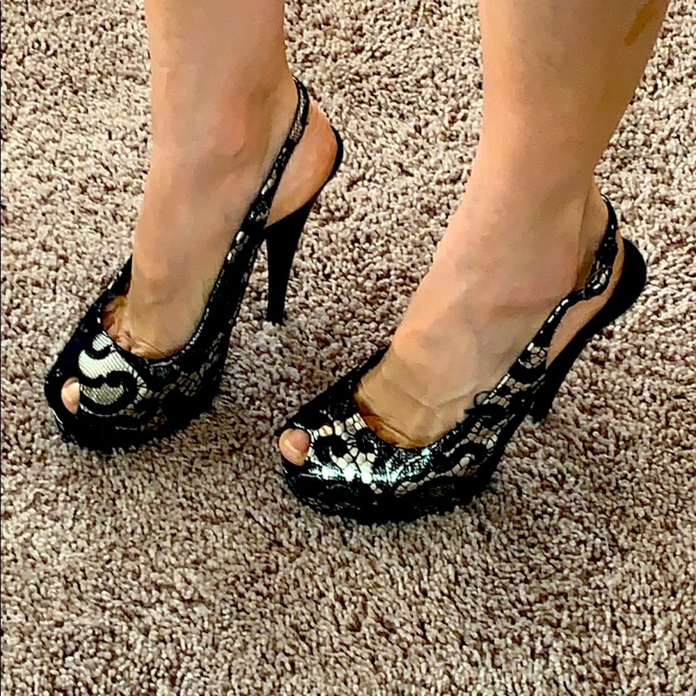 COPY - Super sexy Giuseppe Zanotti lacy peep toe